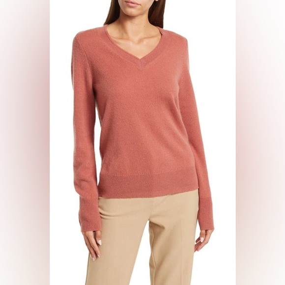 Magaschoni V-neck Cashmere Sweater‎ in Dusty Copper size large - Picture 1 of 12
